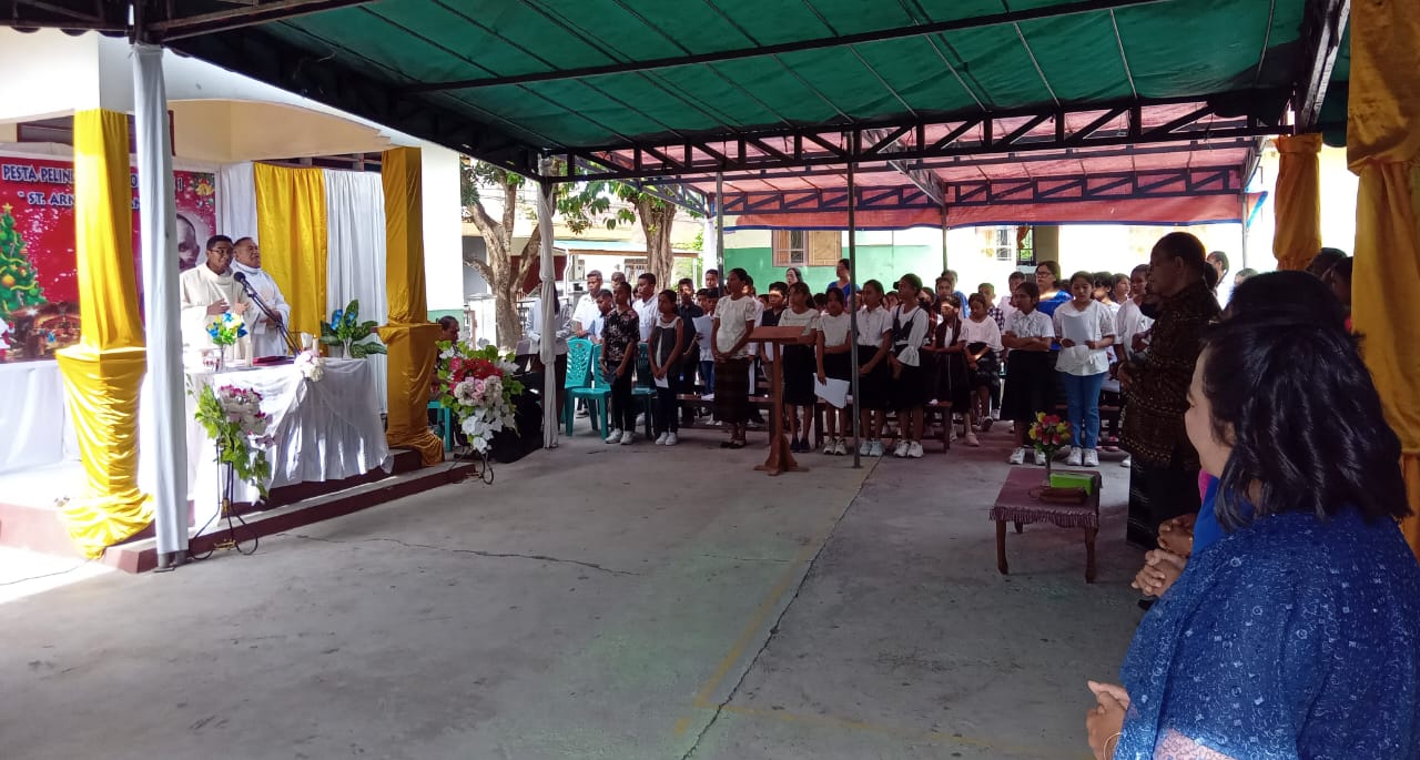 Meriah , Natal Bersama dan Pesta Santo Pelindung SDK Onekore 1 ST.Arnoldus Yansen