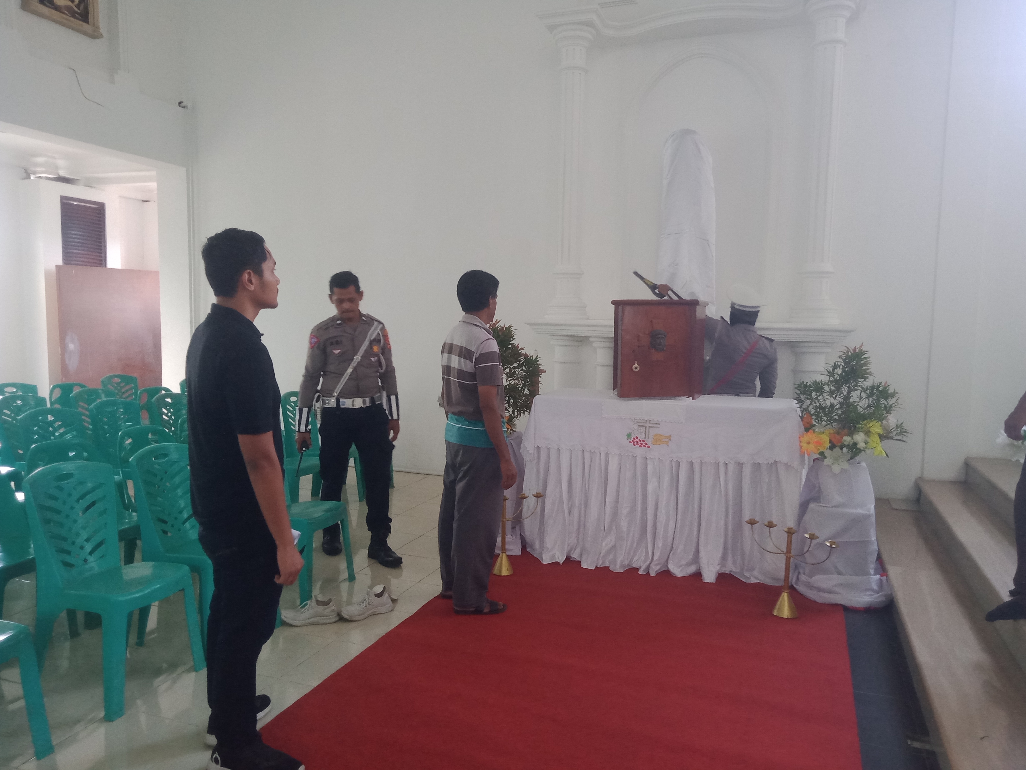 Polres Ende Sterilisasi Semua Gereja Jelang Paskah