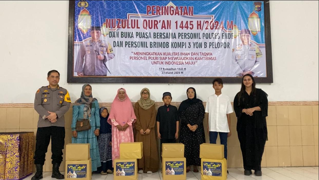 Peringati Nuzulul Qur’an 1445 H, Kapolres Ende Dan Jajaran Gelar Buka Puasa Bersama  Dan Berikan Tali Asih Untuk Anak Yatim