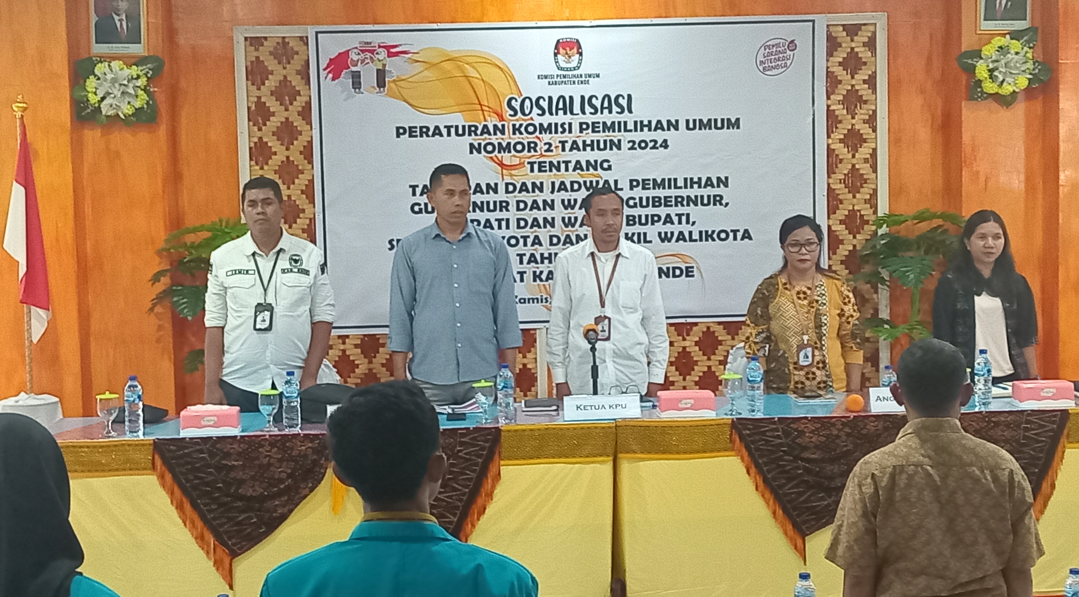 KPU Kabupaten Ende Sosialisasi Peraturan No 2 Tahun 2004 Tentang Tahapan dan Jadwal Pilkada 