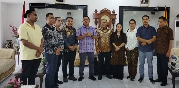 Diskusi Terbatas  Dengan Bupati,Wakil Bupati Dan DPRD Ende, Gubernur NTT Melkiades Laka Lena Minta Fokus Tingkatkan PAD