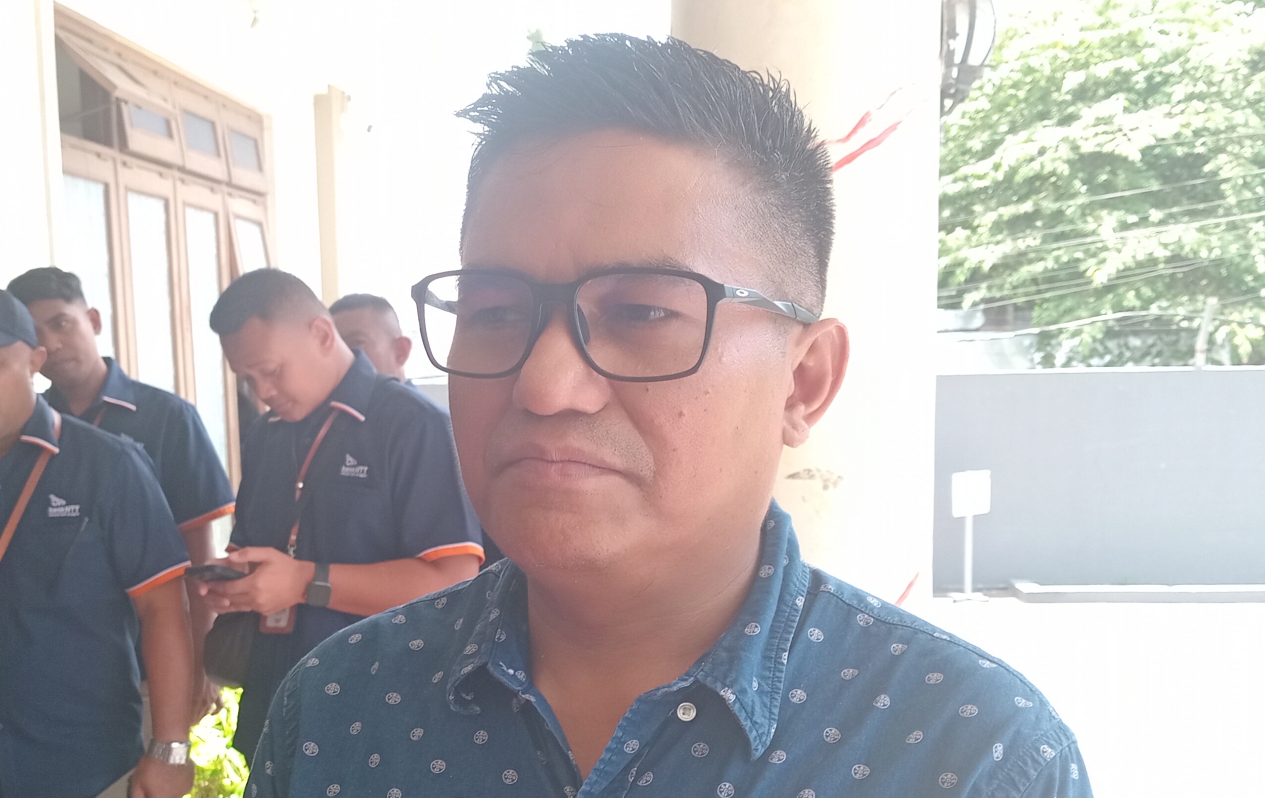 Jabat Direktur Umum dan SDM Bank NTT, Rahmat Saleh Lakukan Konsolidasi Internal Bertemu Staf Dari Empat Cabang Di Ende 