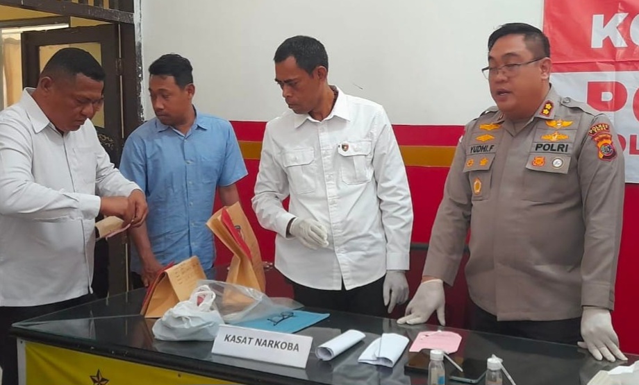 2 Orang Pengedar Sabu Ditangkap Sat Res Narkoba Polres Ende 